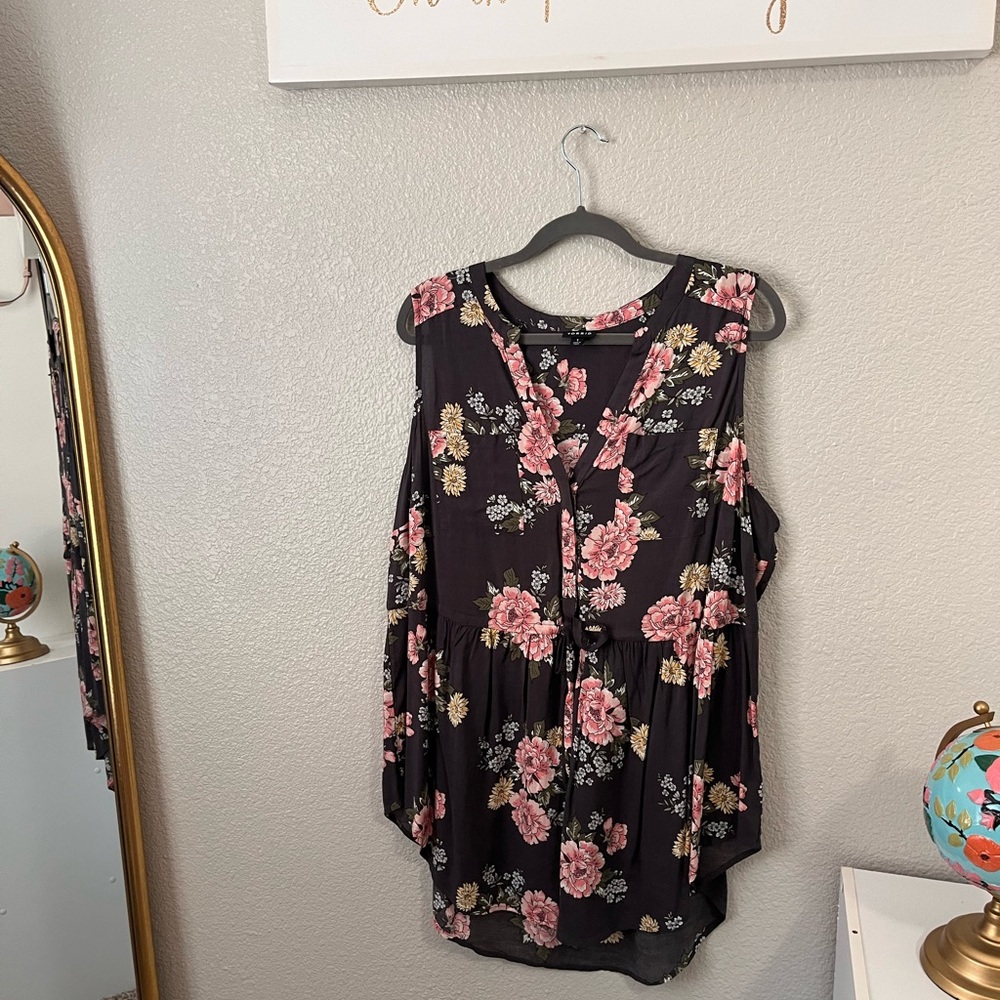 Torrid EMMA BABYDOLL- sleeveless tunic top- Floral Barbie Vibes